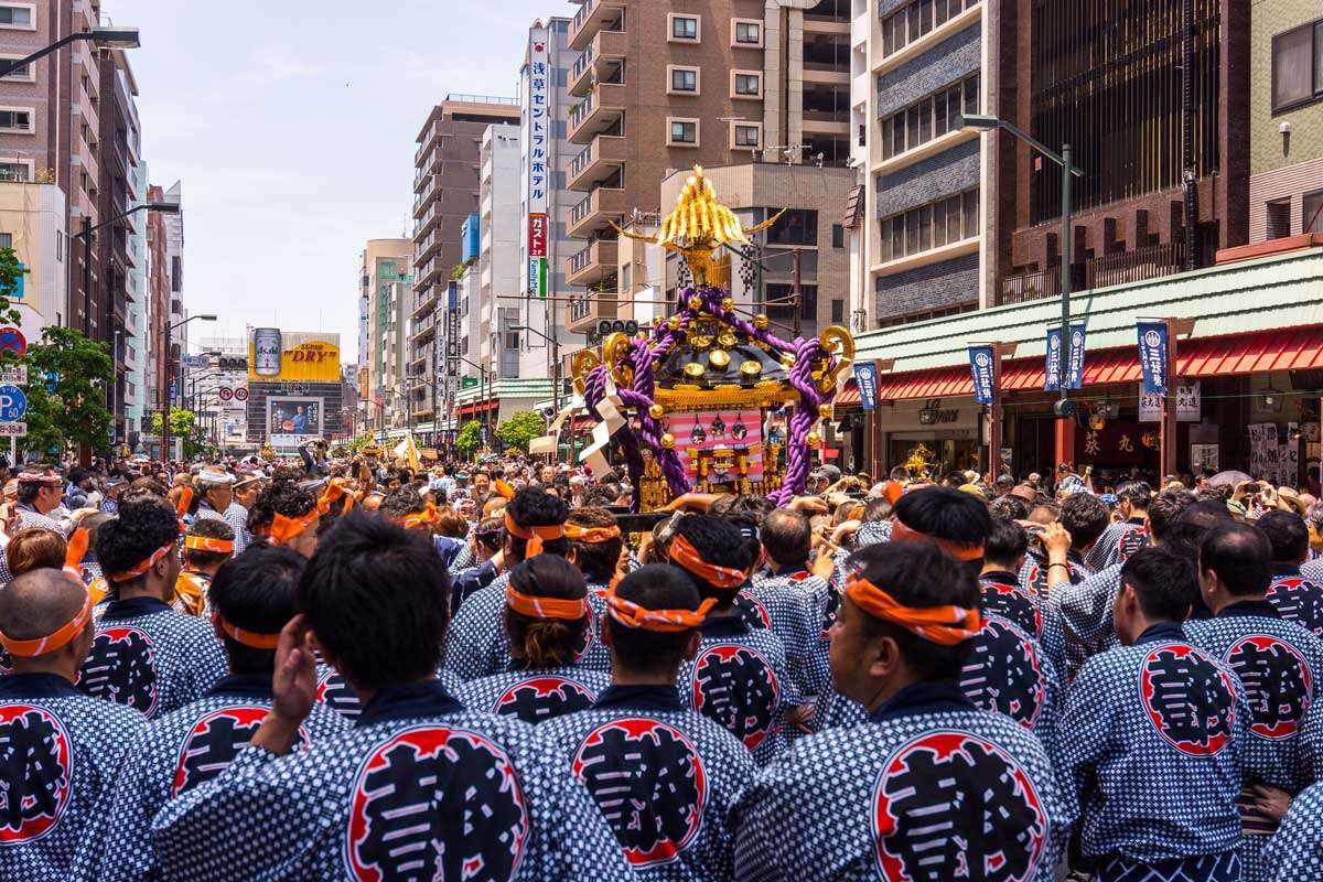 Festival Sanja Matsuri di Asakusa